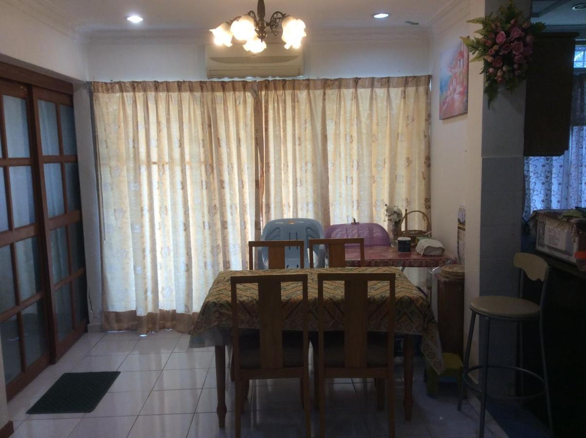 Homestay Dayani Musleem Port Dickson Exteriör bild